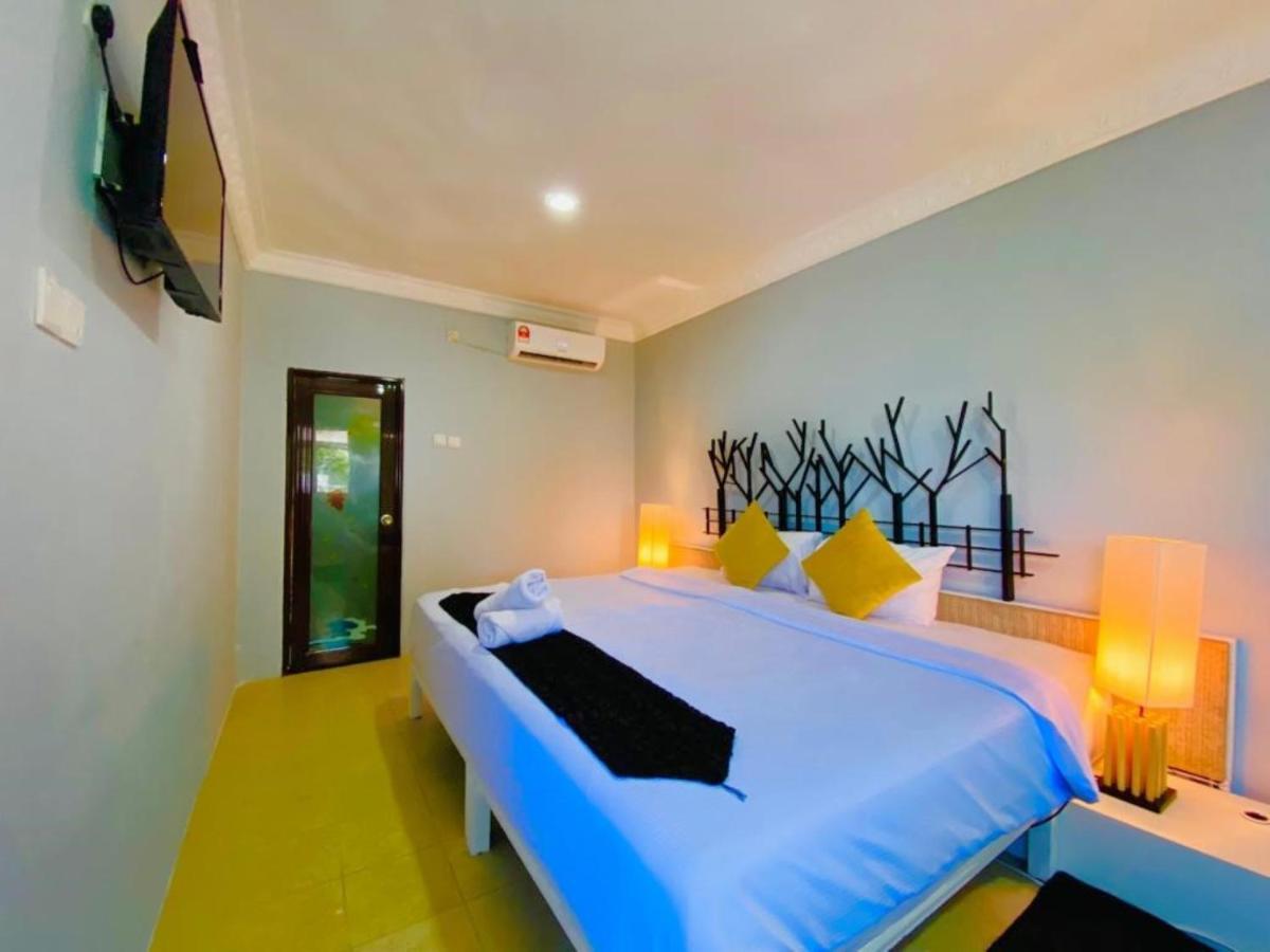 Fat Mermaid Guesthouse Pantai Cenang  Dış mekan fotoğraf