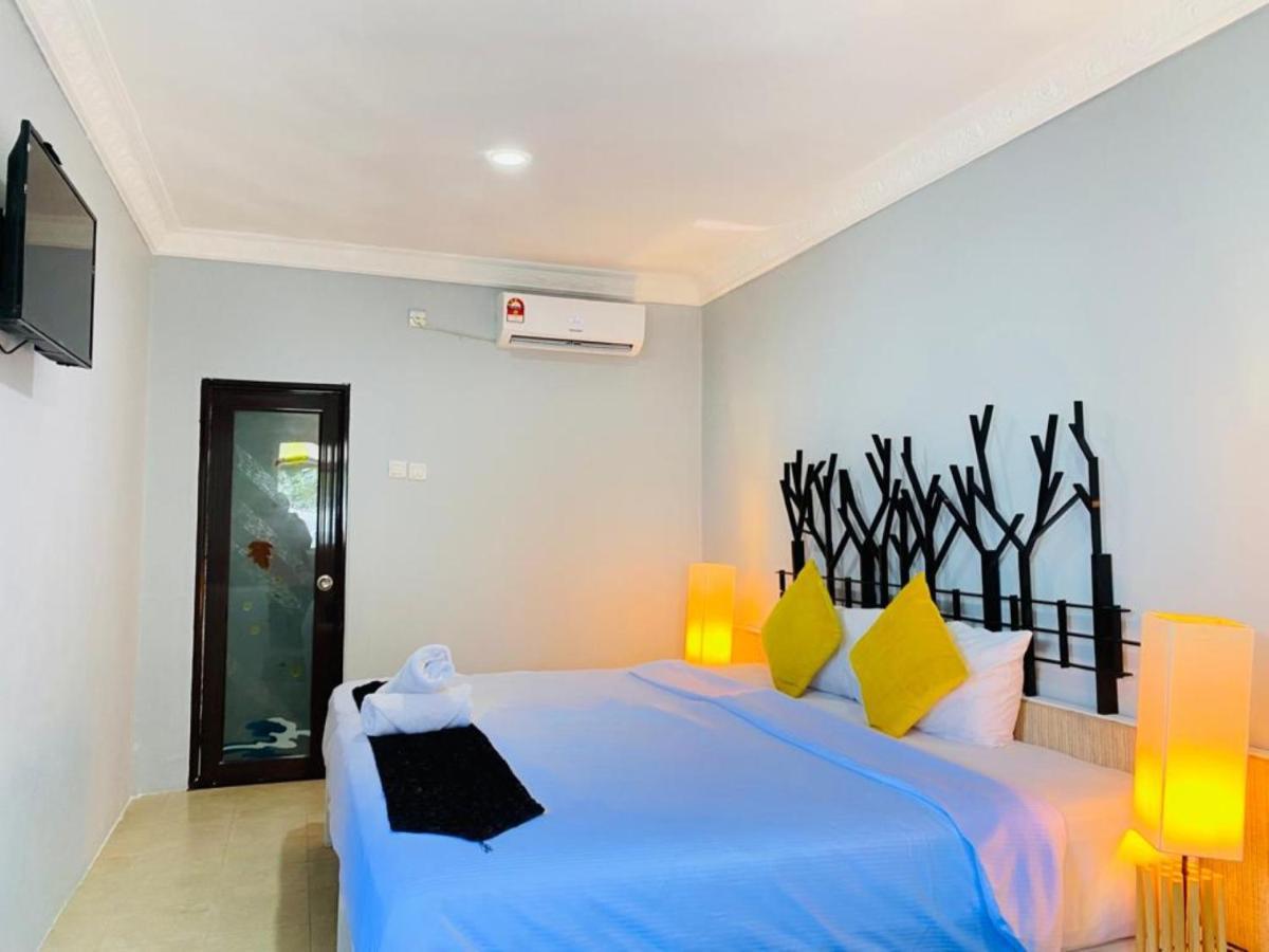 Fat Mermaid Guesthouse Pantai Cenang  Dış mekan fotoğraf