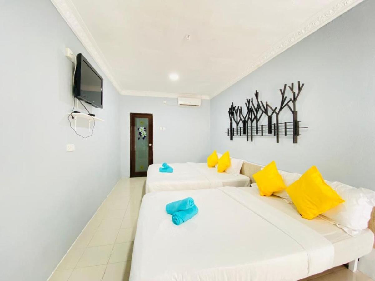 Fat Mermaid Guesthouse Pantai Cenang  Dış mekan fotoğraf