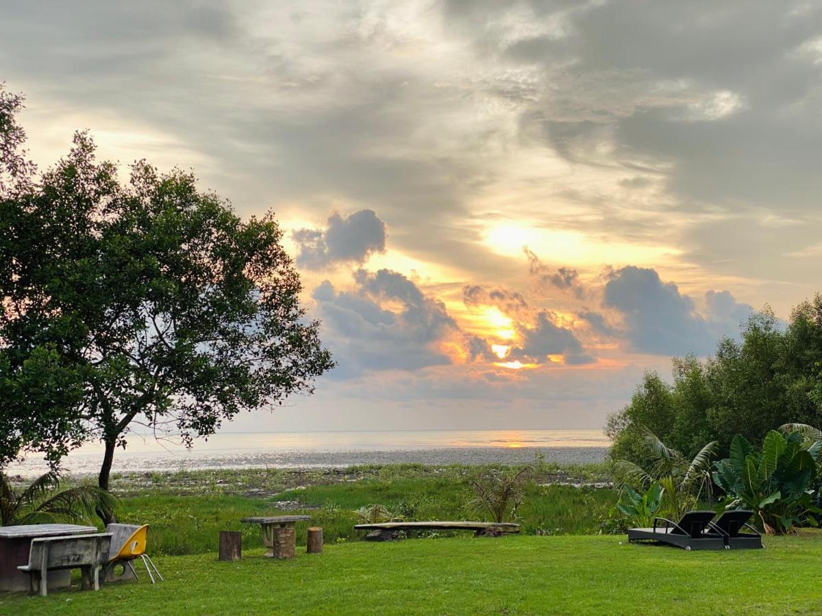 Fat Mermaid Guesthouse Pantai Cenang  Dış mekan fotoğraf